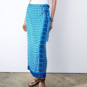 Zara printed wrap over skirt you cannot miss